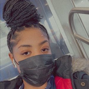 Meet your Posher, Onayci